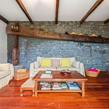 Дом отдыха Lajesol Сейшал