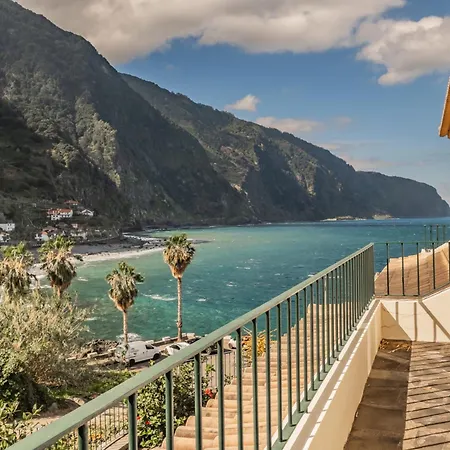 Lajesol Hébergement de vacances Seixal (Madeira)