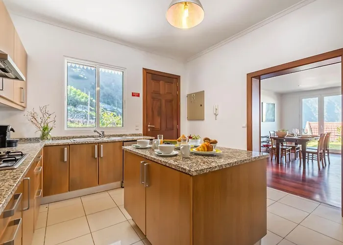 Lajesol * Seixal (Madeira)